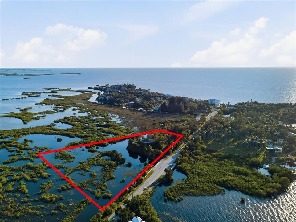 En Venta: $749,000 (3.40 acres)