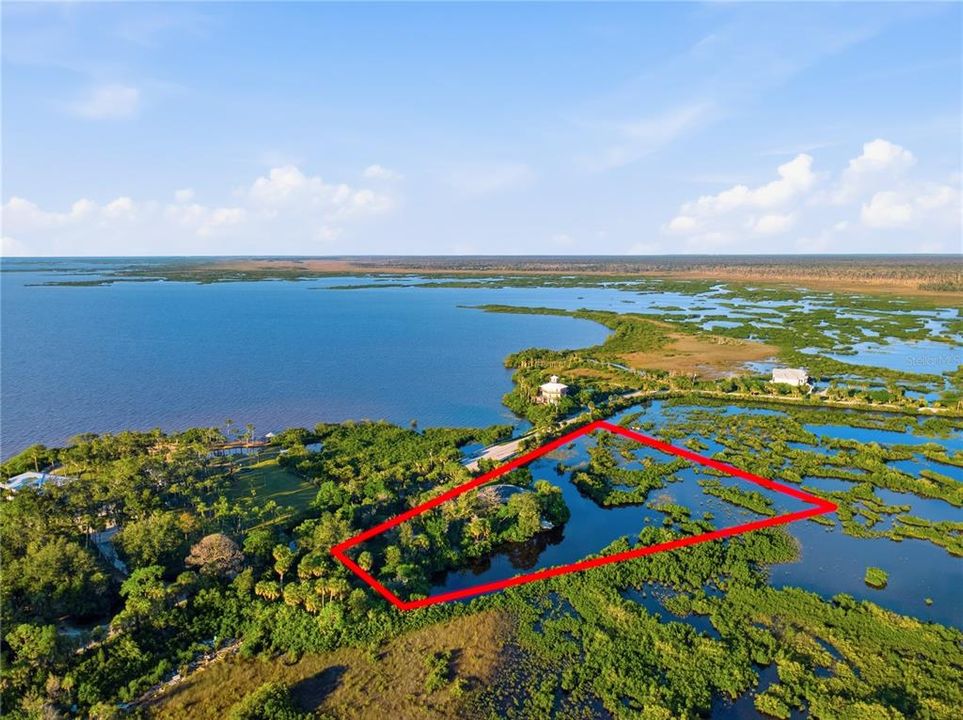 En Venta: $749,000 (3.40 acres)