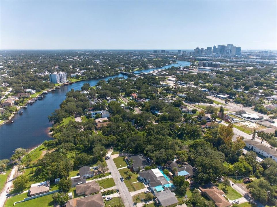 For Sale: $600,000 (4 beds, 3 baths, 2177 Square Feet)