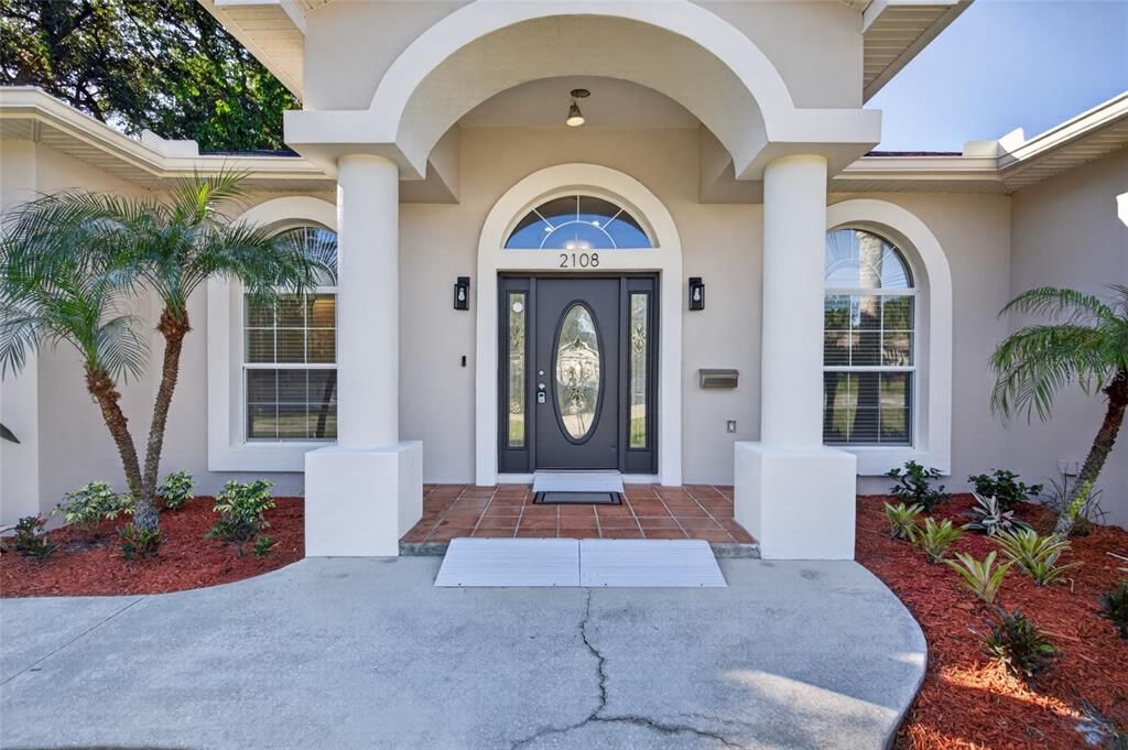 For Sale: $600,000 (4 beds, 3 baths, 2177 Square Feet)