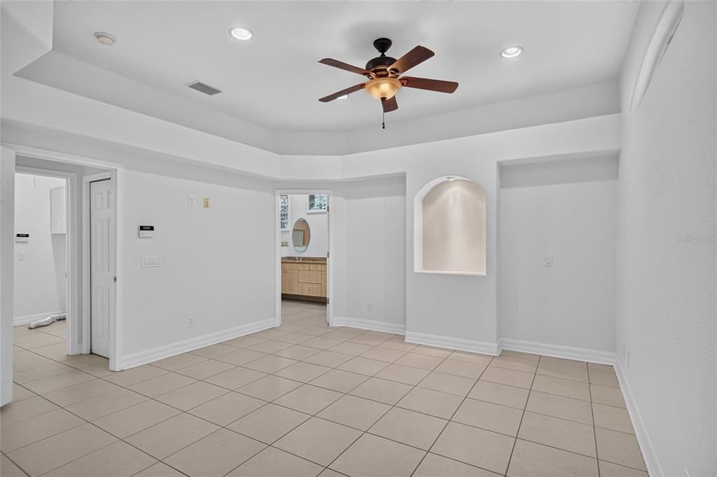 For Sale: $600,000 (4 beds, 3 baths, 2177 Square Feet)
