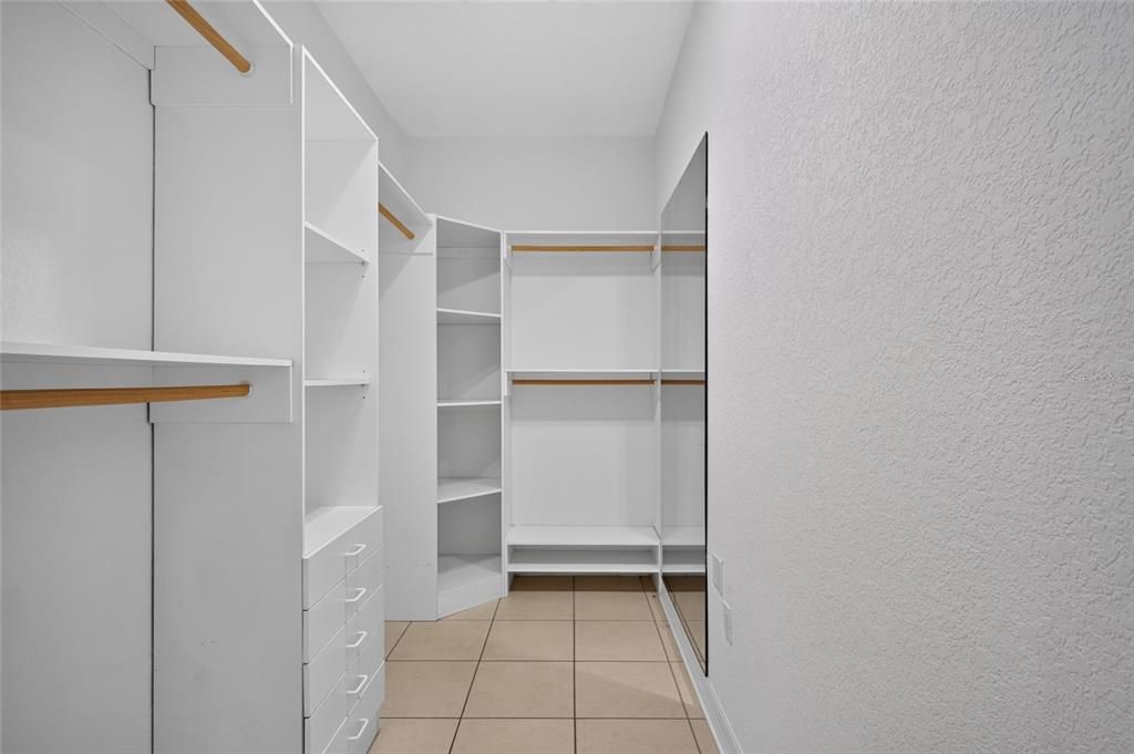 For Sale: $600,000 (4 beds, 3 baths, 2177 Square Feet)