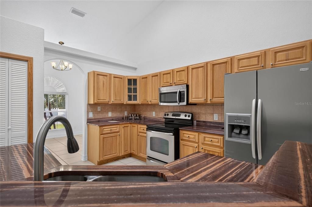 For Sale: $600,000 (4 beds, 3 baths, 2177 Square Feet)