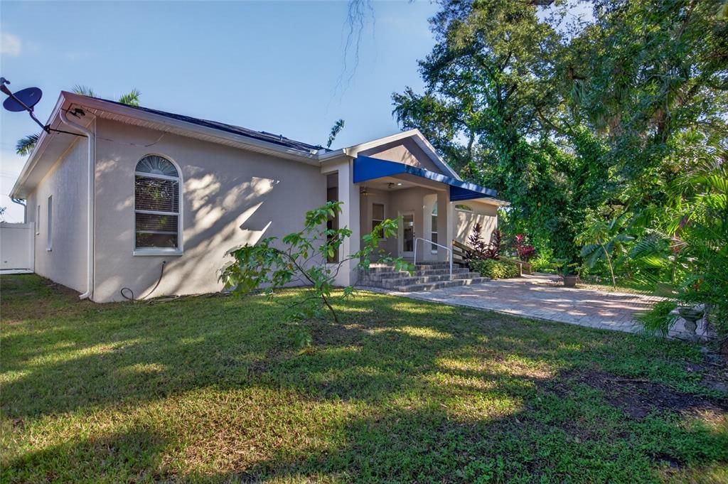 For Sale: $600,000 (4 beds, 3 baths, 2177 Square Feet)