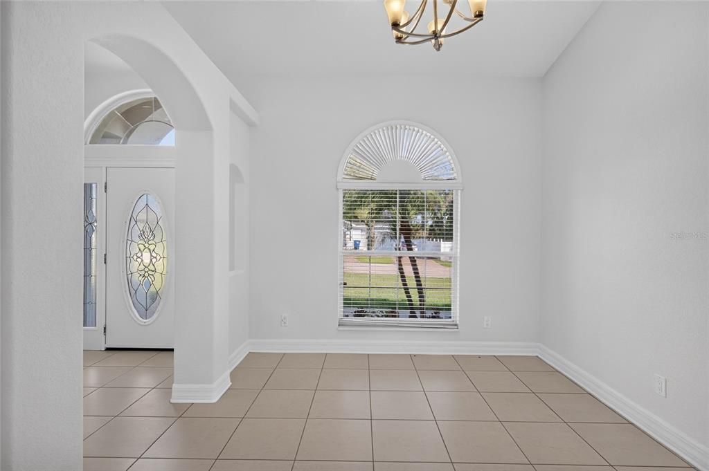 For Sale: $600,000 (4 beds, 3 baths, 2177 Square Feet)