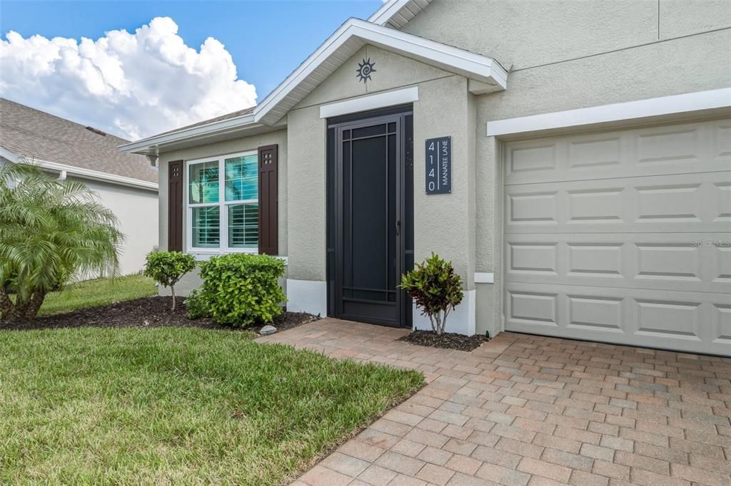 For Sale: $399,000 (3 beds, 2 baths, 1676 Square Feet)