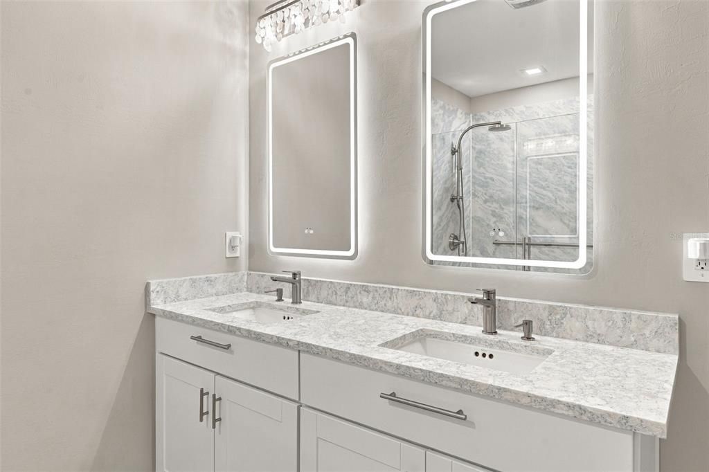 For Sale: $399,000 (3 beds, 2 baths, 1676 Square Feet)