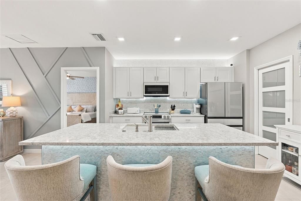 For Sale: $399,000 (3 beds, 2 baths, 1676 Square Feet)