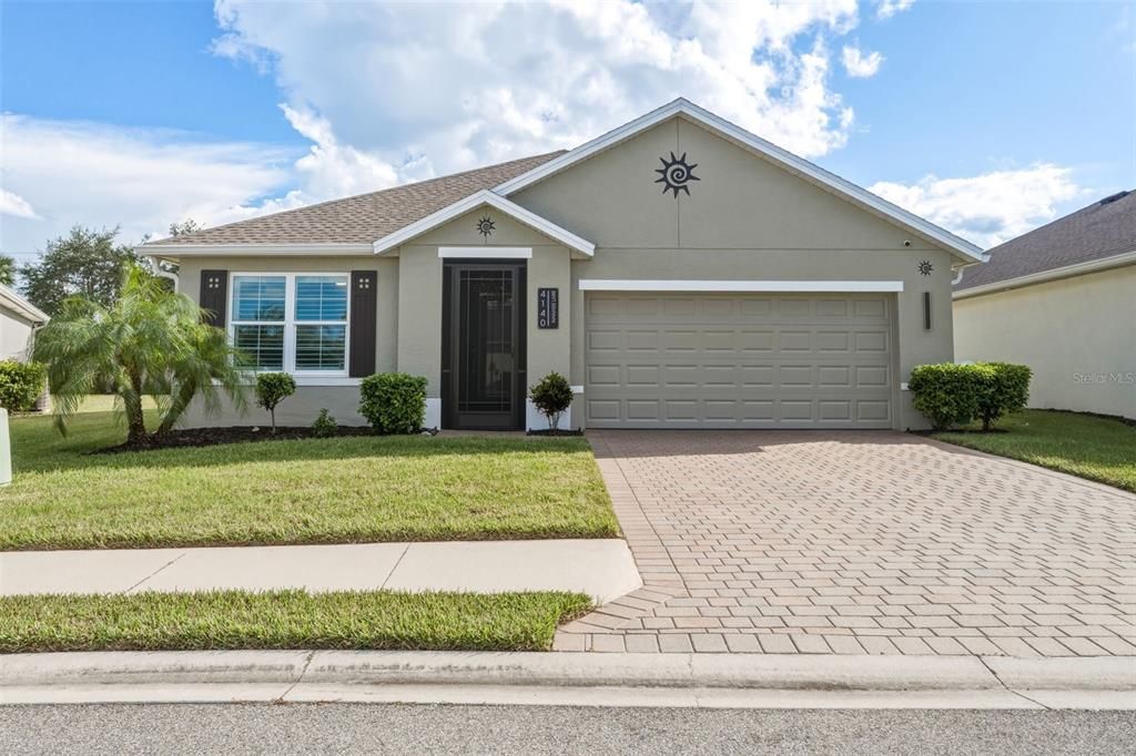 For Sale: $399,000 (3 beds, 2 baths, 1676 Square Feet)