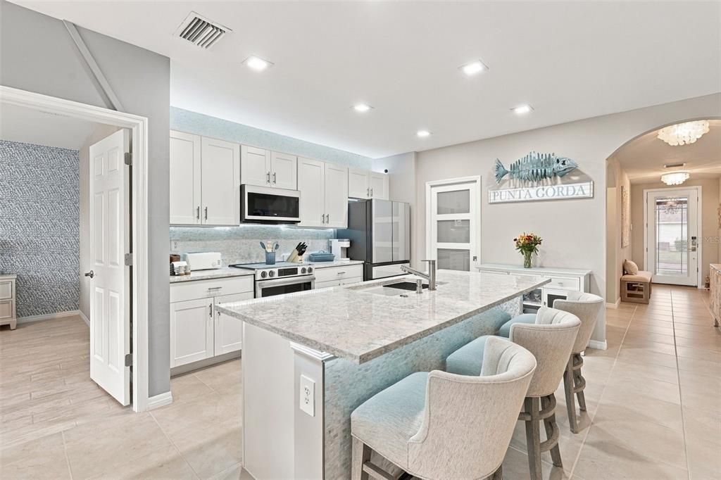 For Sale: $399,000 (3 beds, 2 baths, 1676 Square Feet)