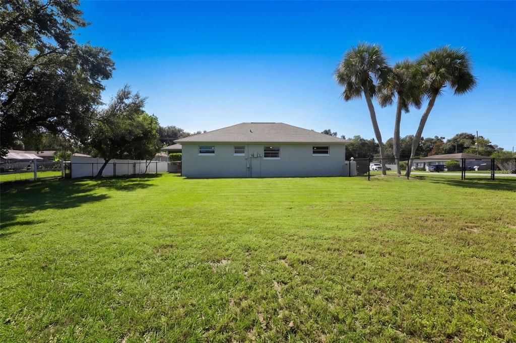 En Venta: $665,900 (3 camas, 2 baños, 1685 Pies cuadrados)