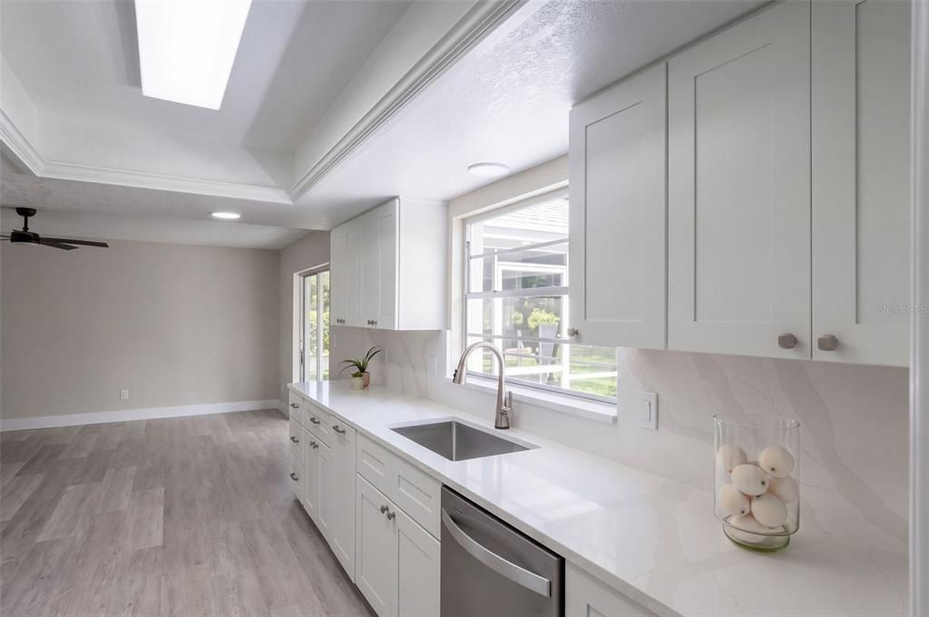En Venta: $665,900 (3 camas, 2 baños, 1685 Pies cuadrados)