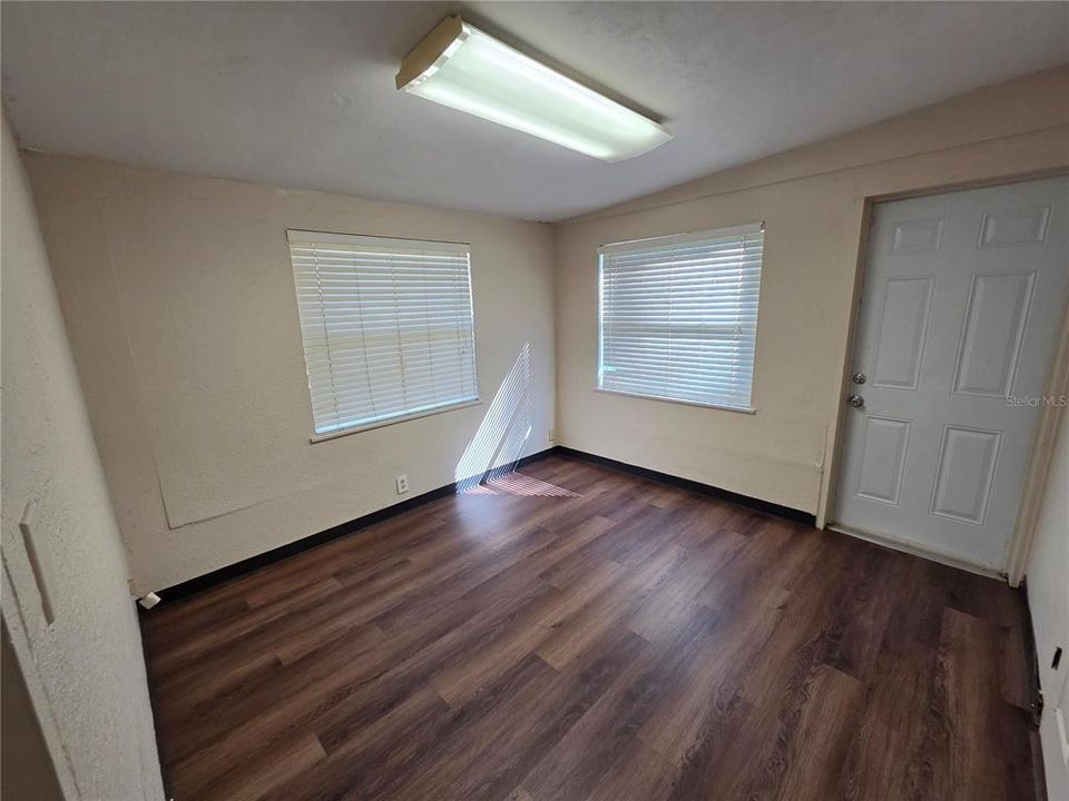 For Rent: $1,550 (2 beds, 1 baths, 1175 Square Feet)