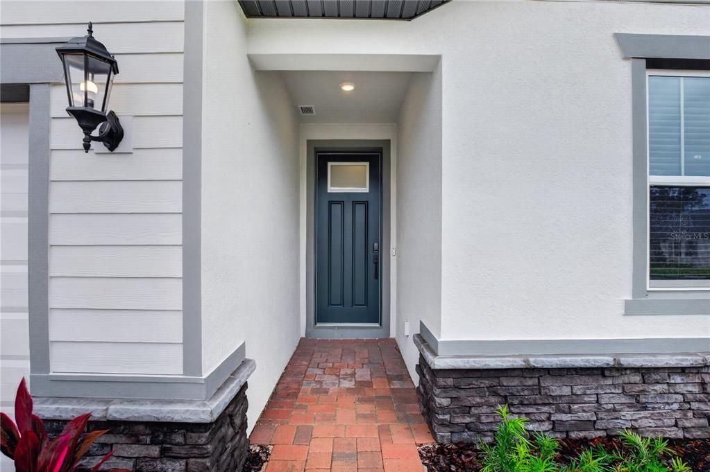 For Rent: $2,500 (4 beds, 3 baths, 2190 Square Feet)