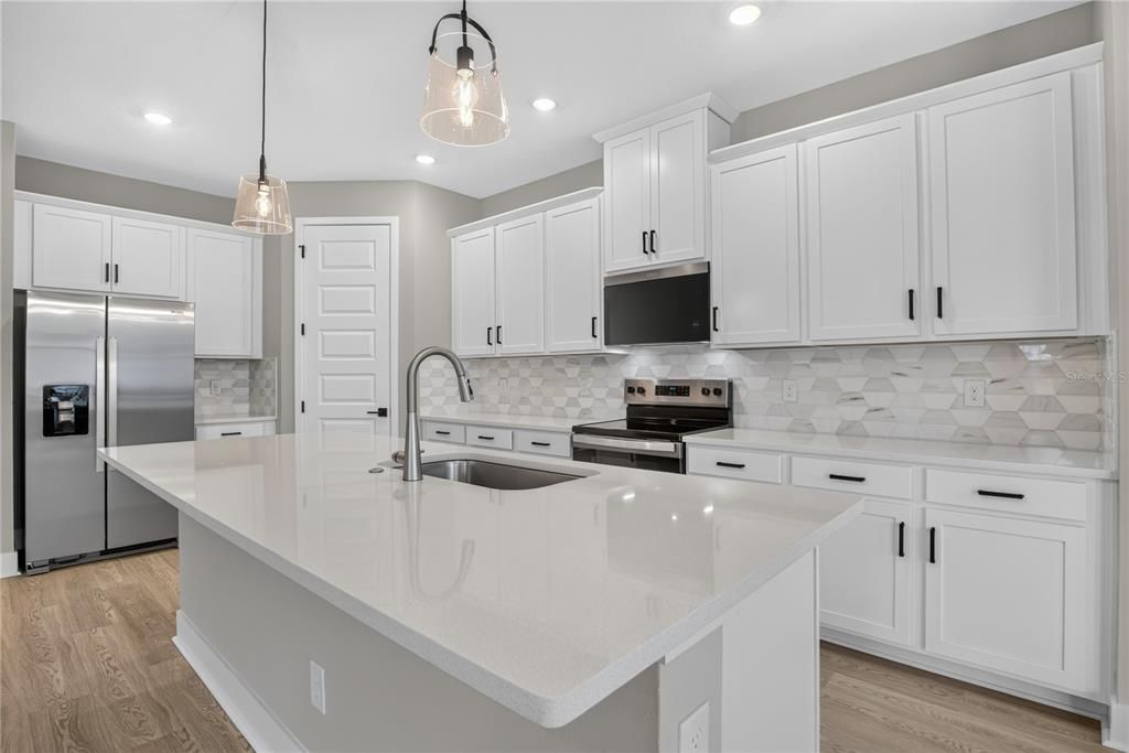 For Rent: $2,500 (4 beds, 3 baths, 2190 Square Feet)