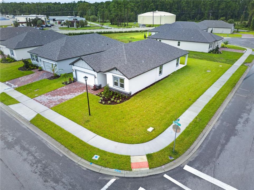 For Rent: $2,500 (4 beds, 3 baths, 2190 Square Feet)