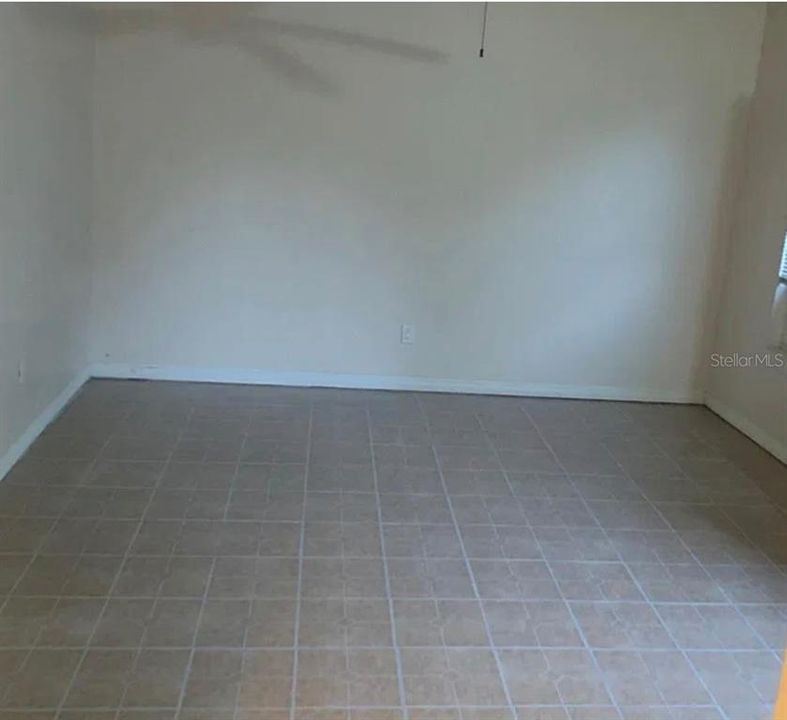 В аренду: $1,250 (1 спален, 1 ванн, 300 Квадратных фут)