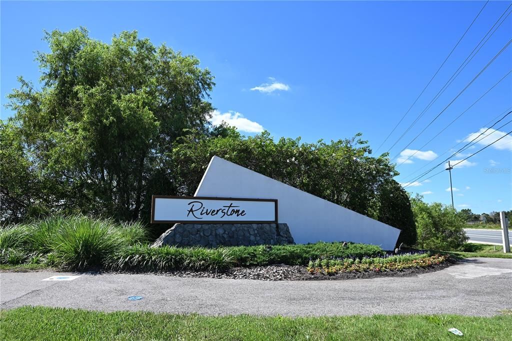 For Rent: $2,495 (4 beds, 2 baths, 1850 Square Feet)