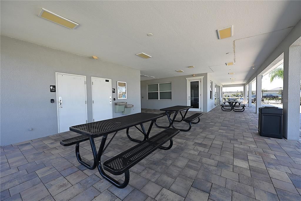 For Rent: $2,495 (4 beds, 2 baths, 1850 Square Feet)