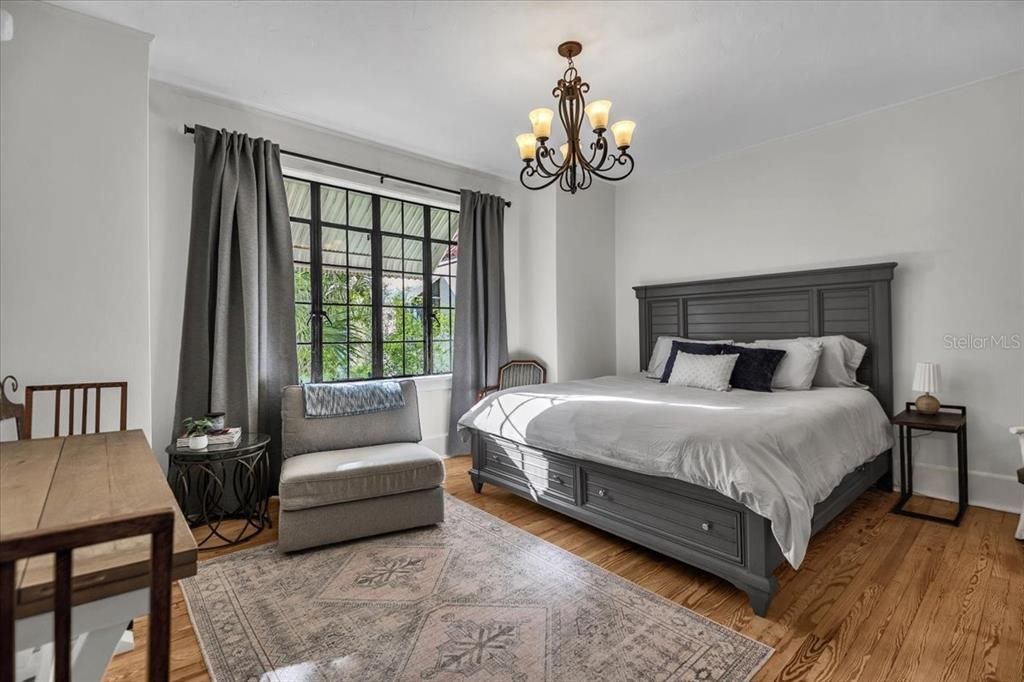 For Sale: $170,000 (0 beds, 1 baths, 364 Square Feet)