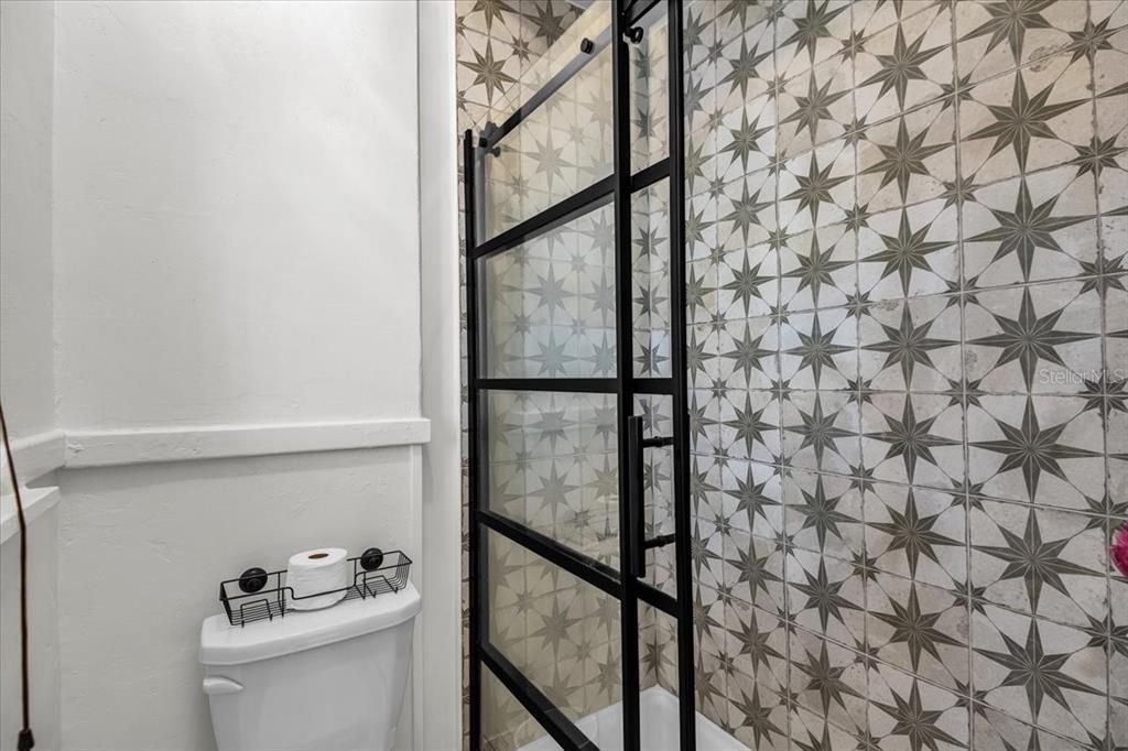 For Sale: $170,000 (0 beds, 1 baths, 364 Square Feet)