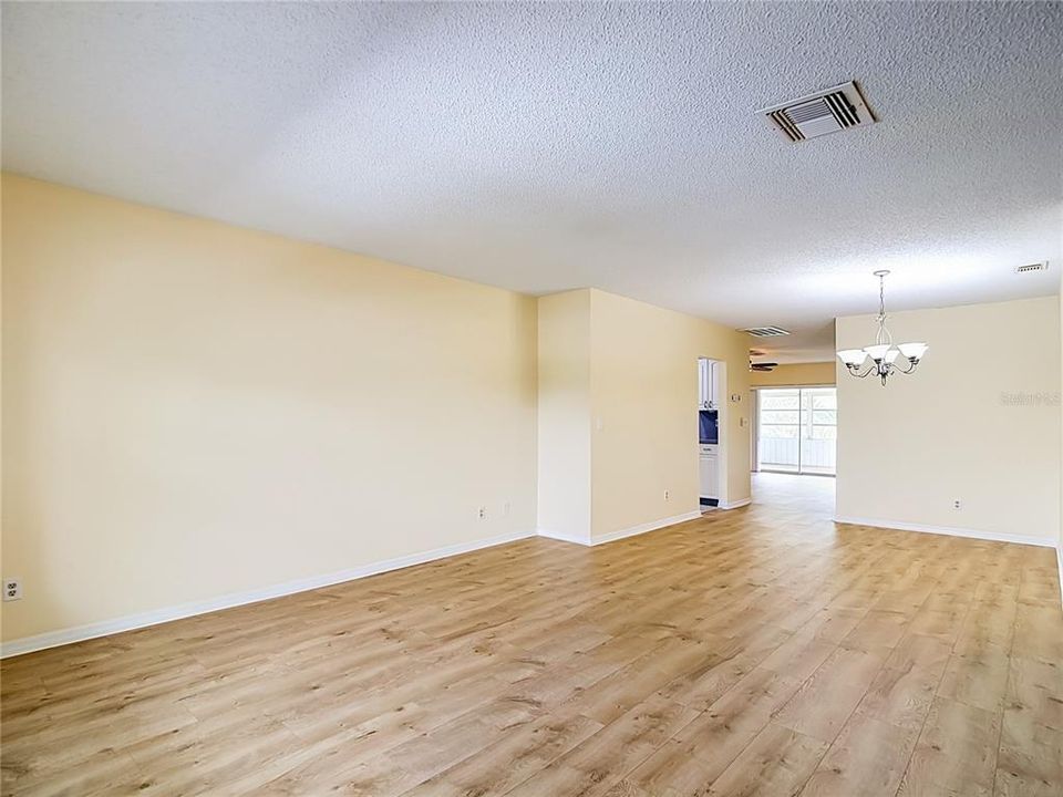 En Venta: $255,000 (2 camas, 2 baños, 1516 Pies cuadrados)
