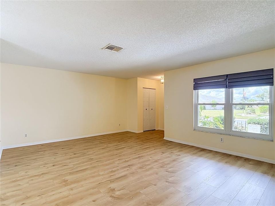 En Venta: $255,000 (2 camas, 2 baños, 1516 Pies cuadrados)