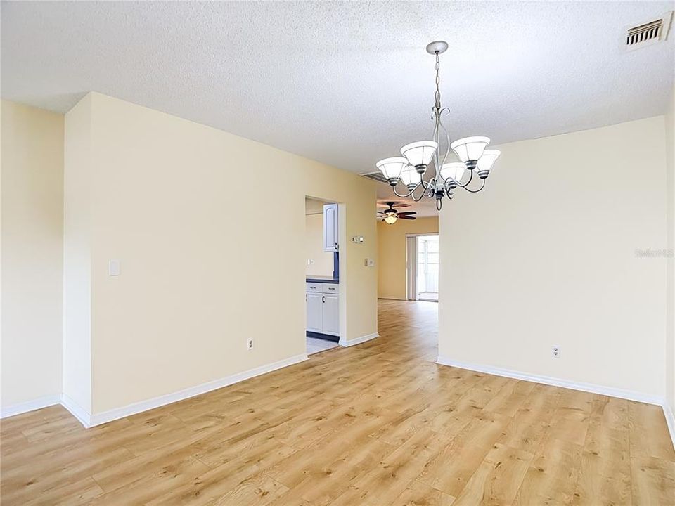 En Venta: $255,000 (2 camas, 2 baños, 1516 Pies cuadrados)