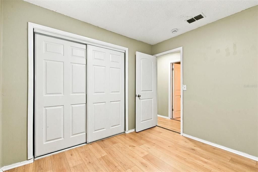 В аренду: $1,775 (3 спален, 2 ванн, 1044 Квадратных фут)