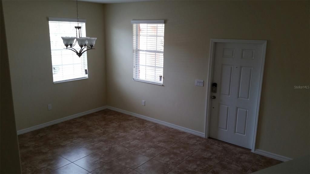 En Renta: $2,750 (3 camas, 2 baños, 1748 Pies cuadrados)