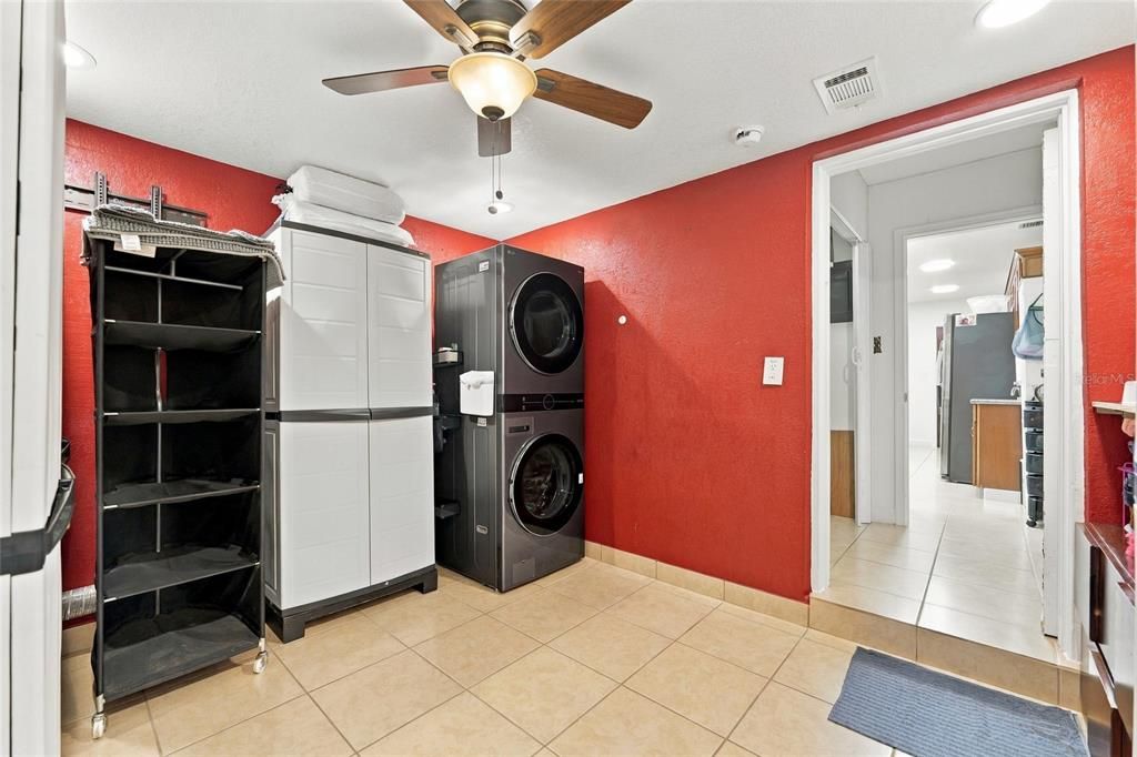 En Venta: $509,900 (5 camas, 3 baños, 2978 Pies cuadrados)