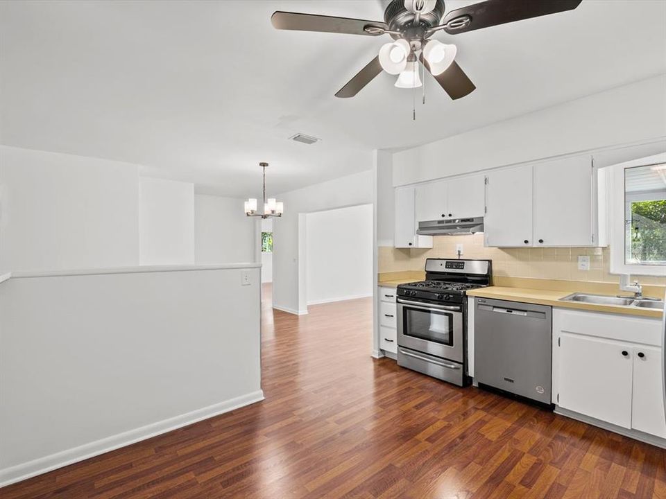 For Sale: $489,950 (3 beds, 2 baths, 1830 Square Feet)