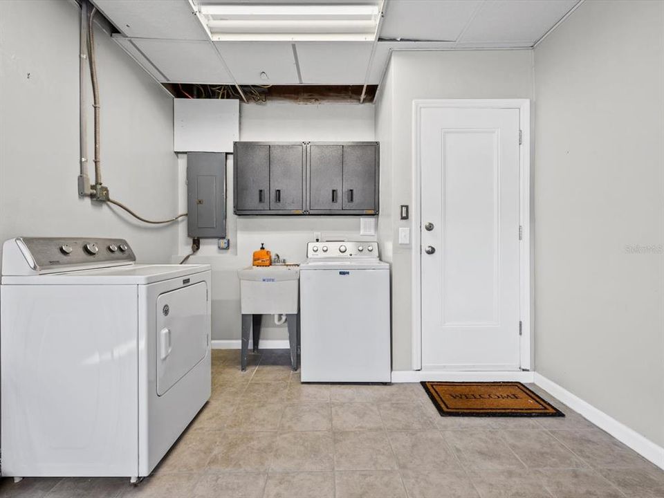 For Sale: $489,950 (3 beds, 2 baths, 1830 Square Feet)