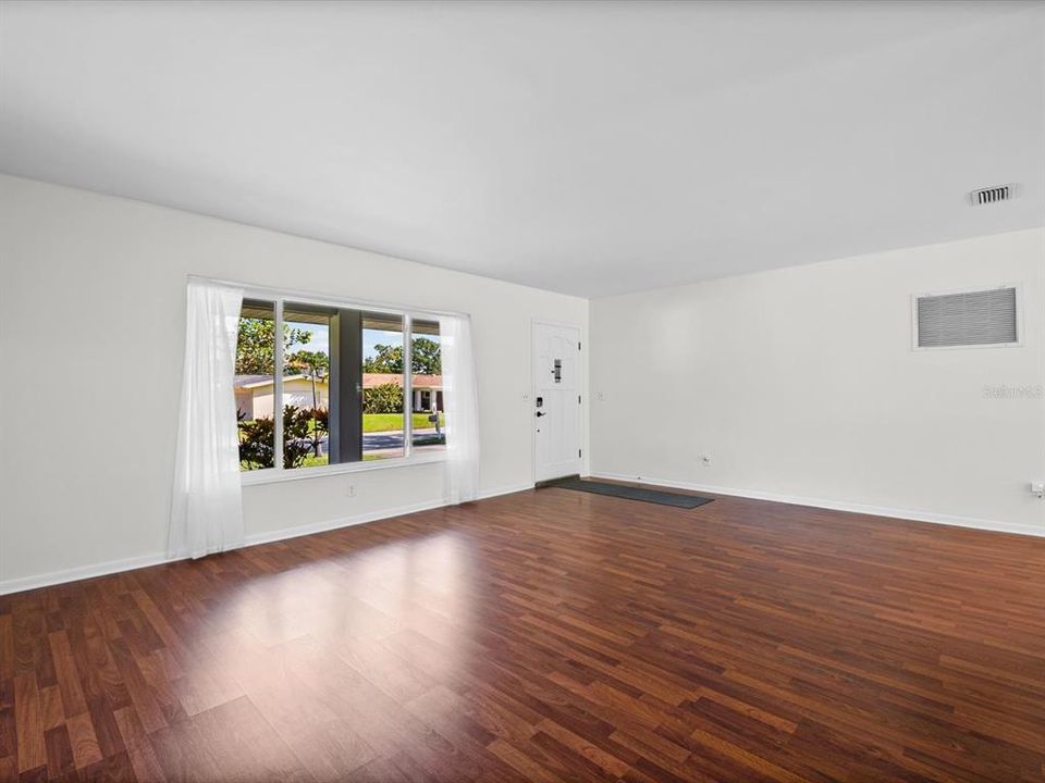 For Sale: $489,950 (3 beds, 2 baths, 1830 Square Feet)