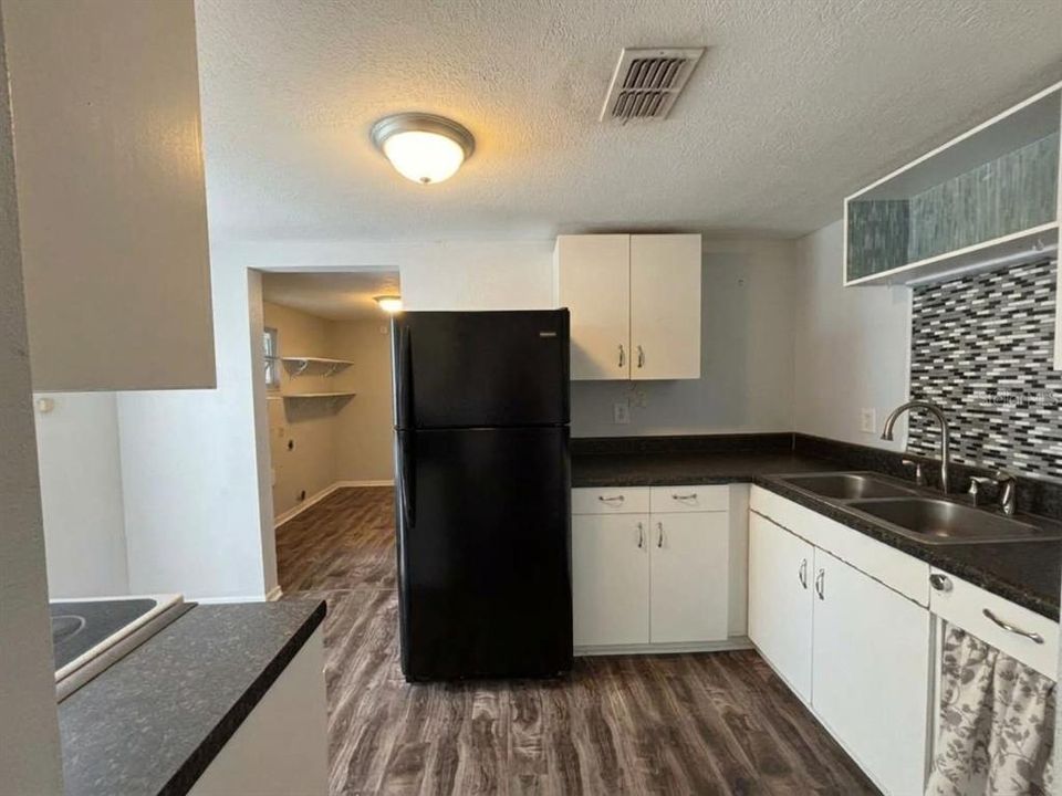В аренду: $1,500 (2 спален, 1 ванн, 760 Квадратных фут)