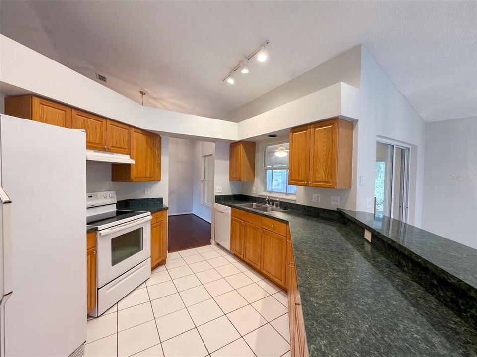 En Venta: $380,000 (3 camas, 2 baños, 1810 Pies cuadrados)