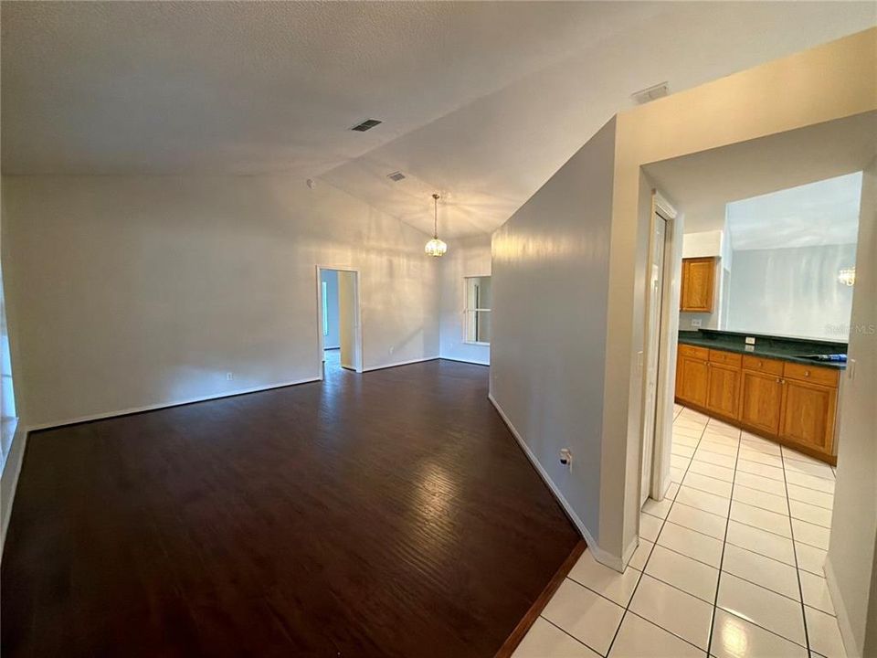 En Venta: $380,000 (3 camas, 2 baños, 1810 Pies cuadrados)