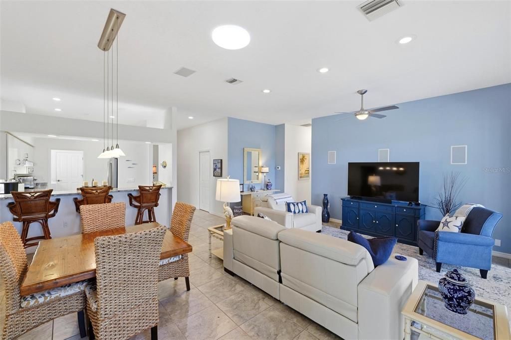 En Venta: $499,000 (3 camas, 2 baños, 1698 Pies cuadrados)
