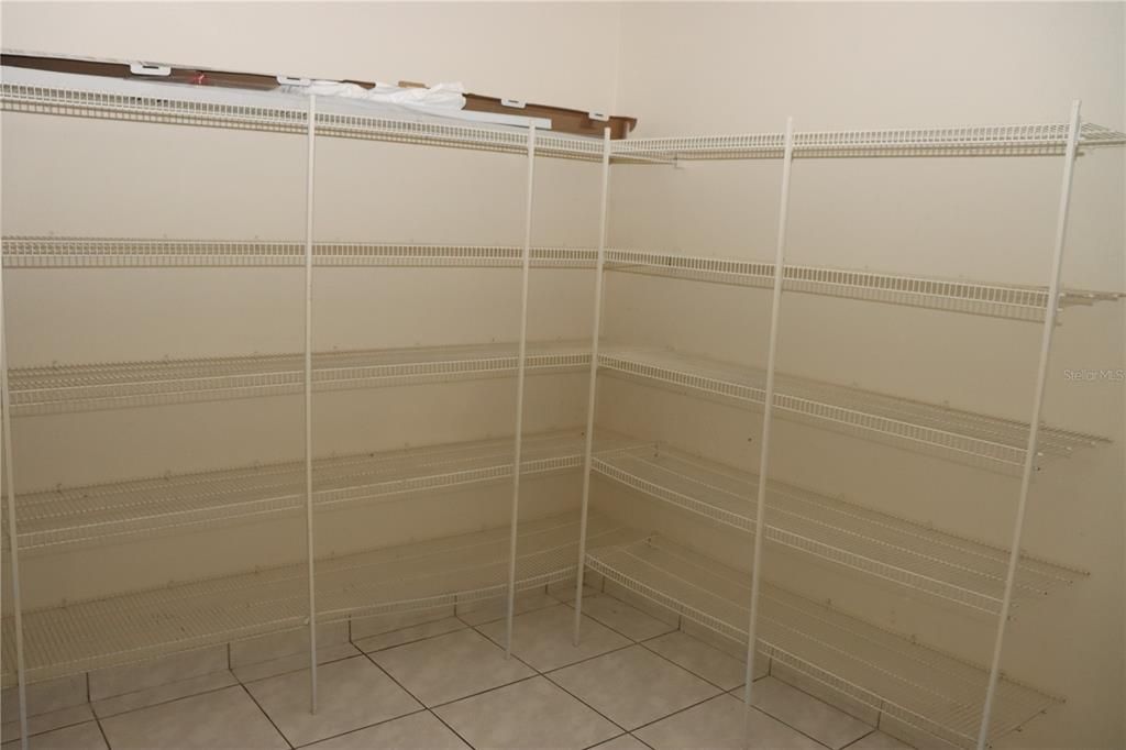 В аренду: $2,200 (3 спален, 2 ванн, 2279 Квадратных фут)
