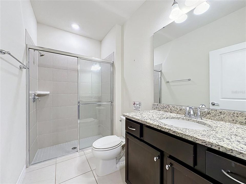 На продажу: $459,900 (5 спален, 4 ванн, 2240 Квадратных фут)