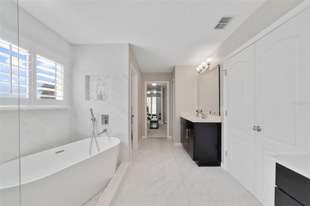 For Sale: $640,000 (4 beds, 4 baths, 3953 Square Feet)