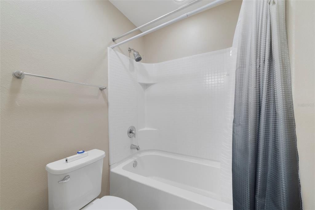 For Sale: $640,000 (4 beds, 4 baths, 3953 Square Feet)
