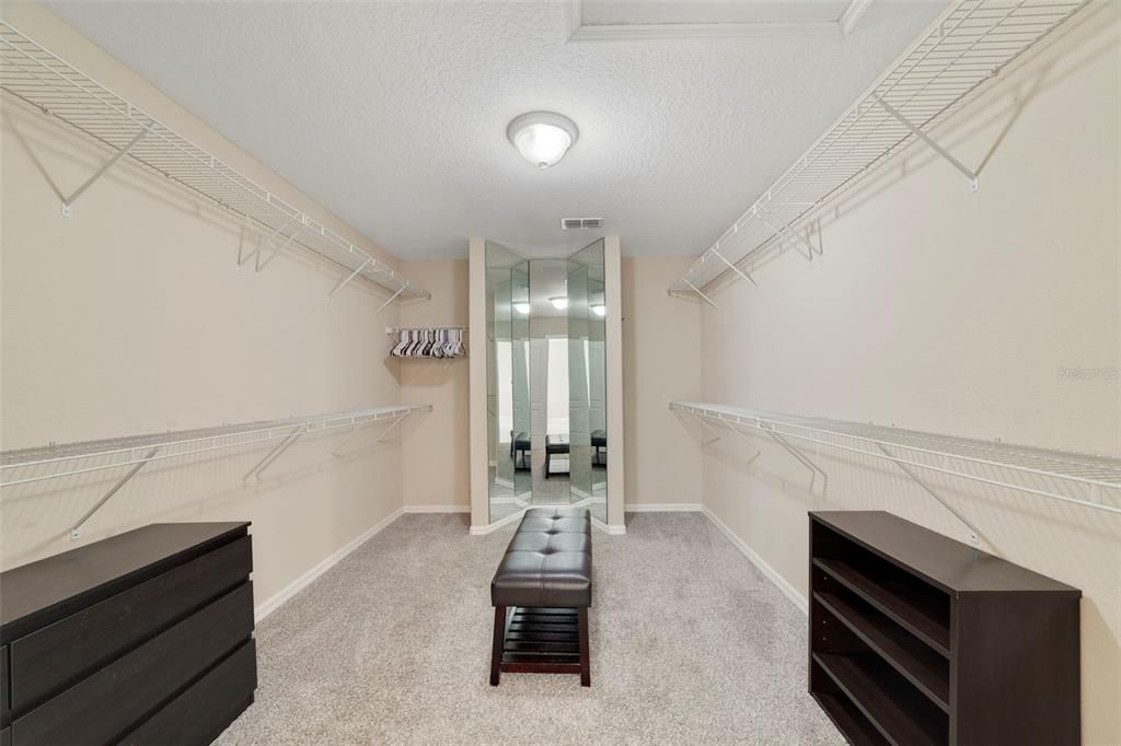 For Sale: $640,000 (4 beds, 4 baths, 3953 Square Feet)