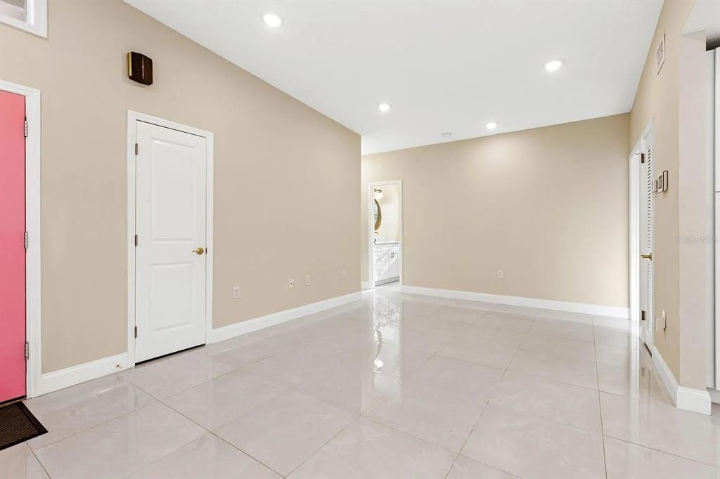 For Rent: $2,795 (3 beds, 2 baths, 1347 Square Feet)