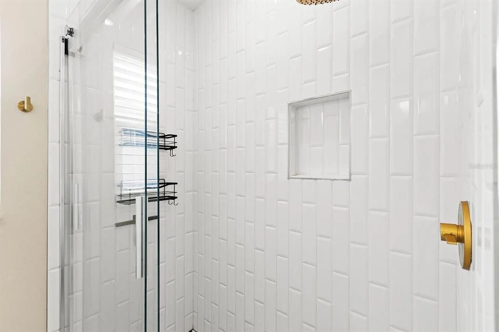 For Rent: $2,795 (3 beds, 2 baths, 1347 Square Feet)