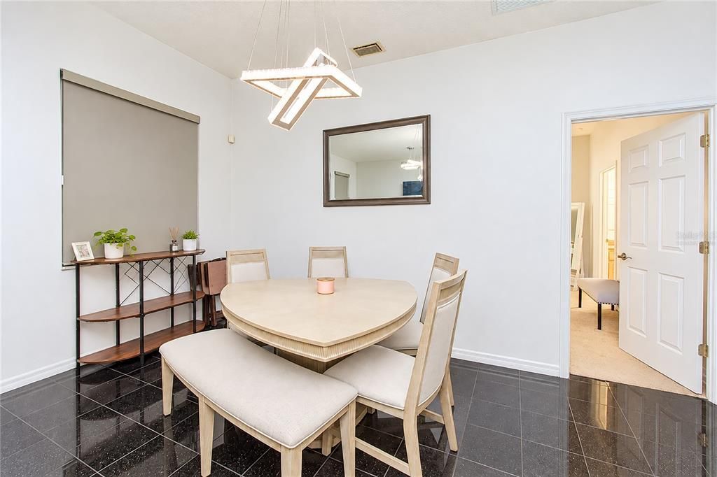 En Venta: $365,000 (3 camas, 2 baños, 1839 Pies cuadrados)