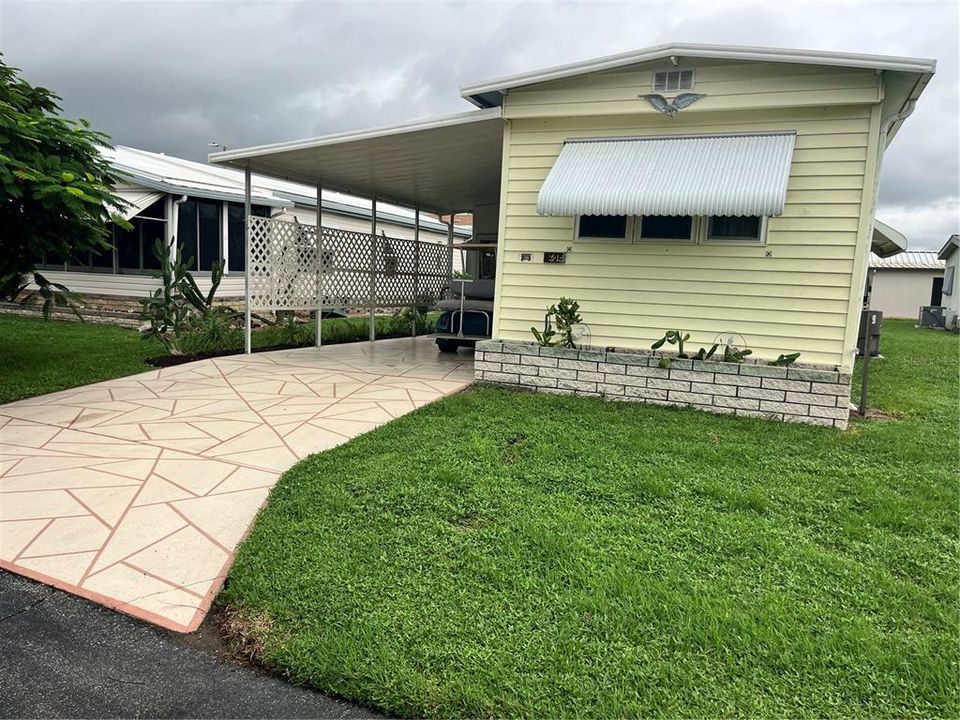 For Sale: $105,000 (3 beds, 2 baths, 720 Square Feet)