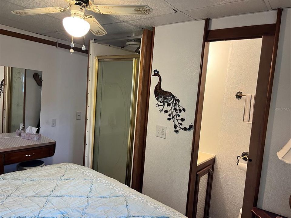 For Sale: $105,000 (3 beds, 2 baths, 720 Square Feet)