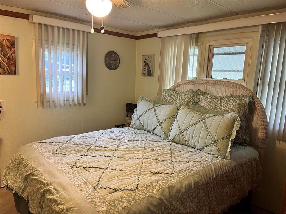 For Sale: $105,000 (3 beds, 2 baths, 720 Square Feet)