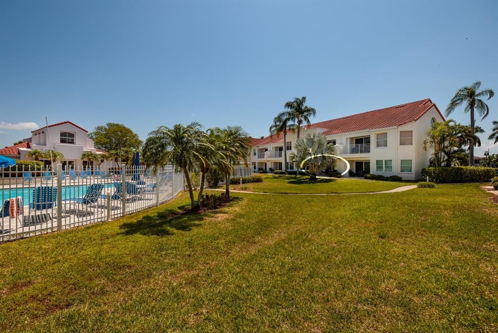 En Venta: $395,000 (2 camas, 2 baños, 1075 Pies cuadrados)
